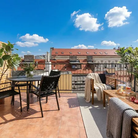 Turnkey I Republic Square פראג